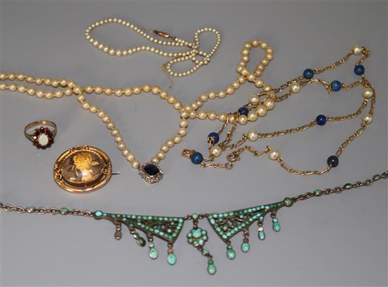 Assorted jewellery